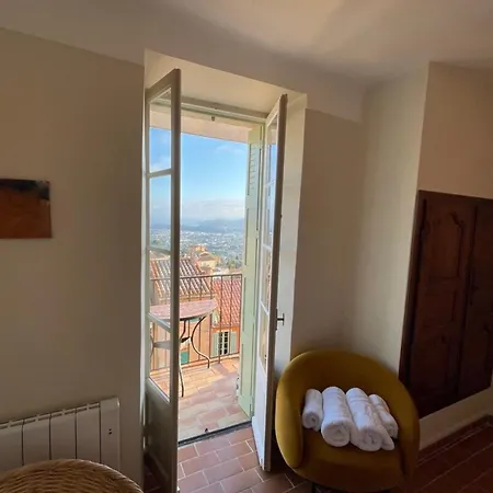 Charming - In The Heart Of A Medieval Village Борм-ле-Мимоза